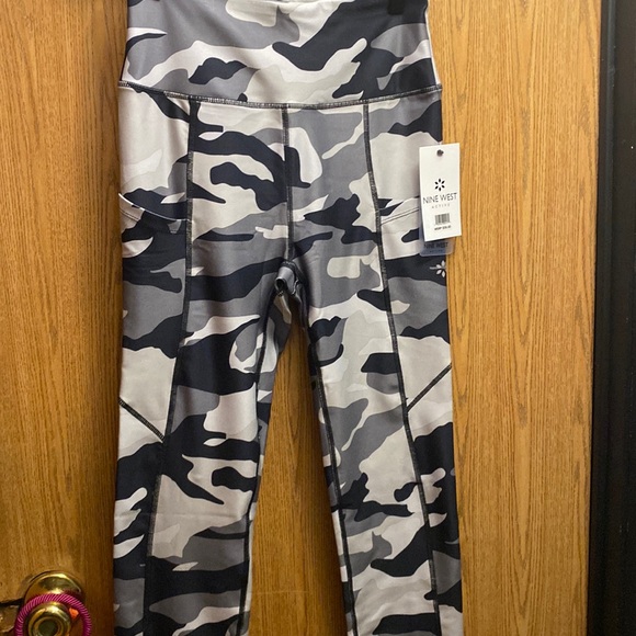 NWT Nine West active - Picture 1 of 6